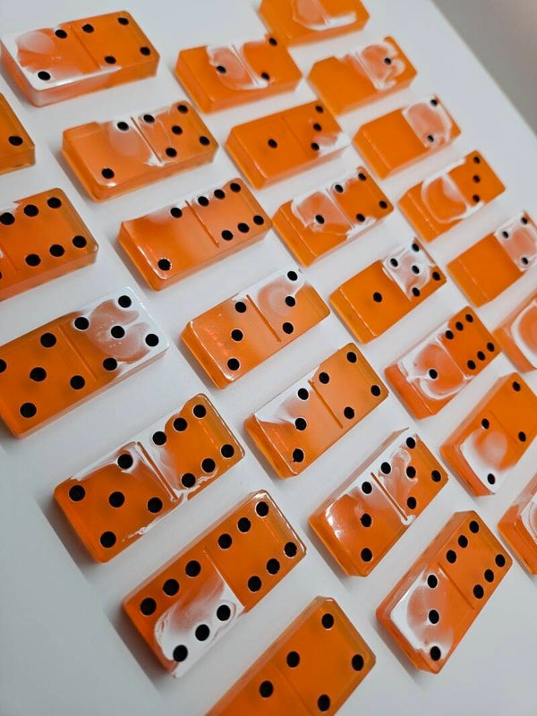 Domino-Spiel orange / weiss