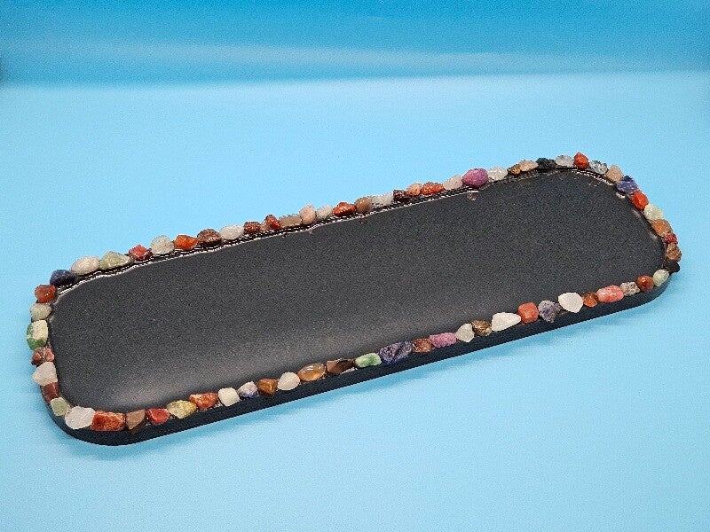 Holztablar mit Epoxidharz beschichtet