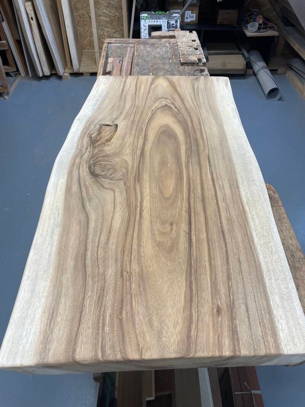 Suar boomstamblad 132 bij gem. 67cm, 6cm dik