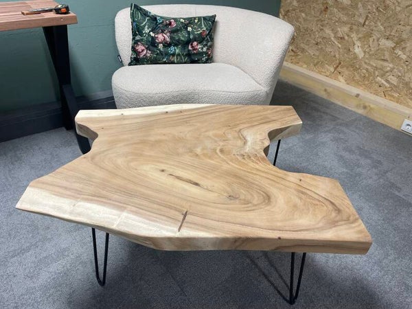 Salontafel suar boomstamblad, ca 95cm bij gem 75cm 6cm dik