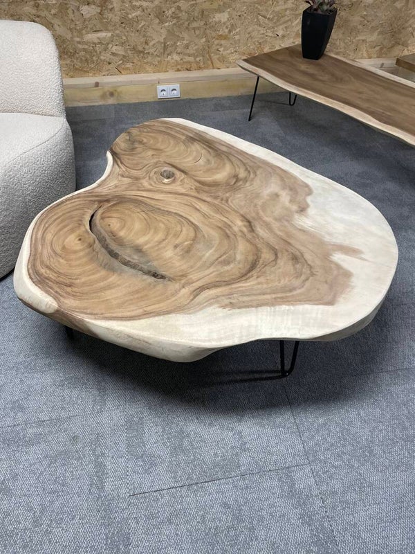 Unieke grillige Salontafel suar, ca 105cm doorsnede 8cm dik