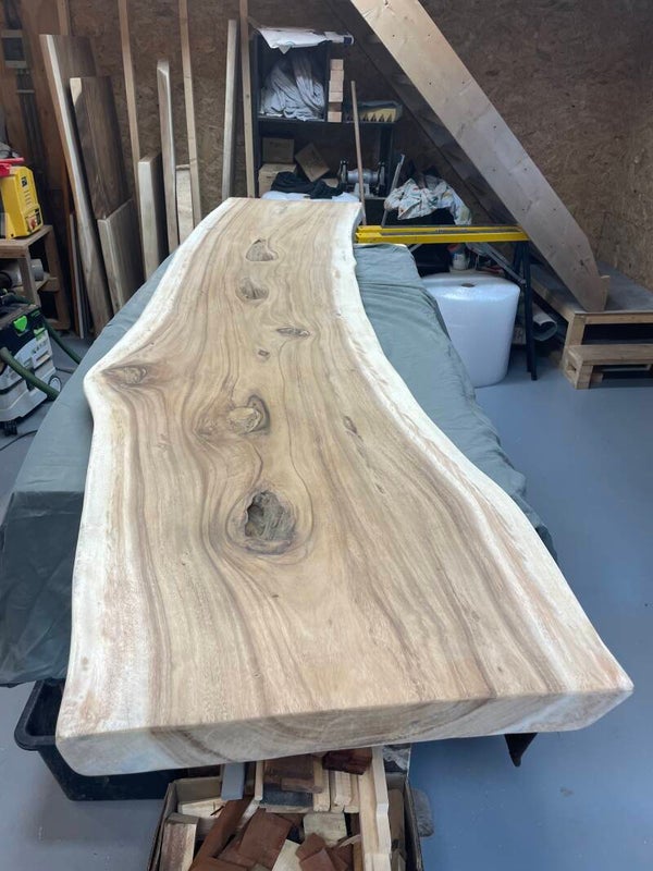 Boomstam plank, Suar ca 250cm bij gem 53cm en 6cm dik