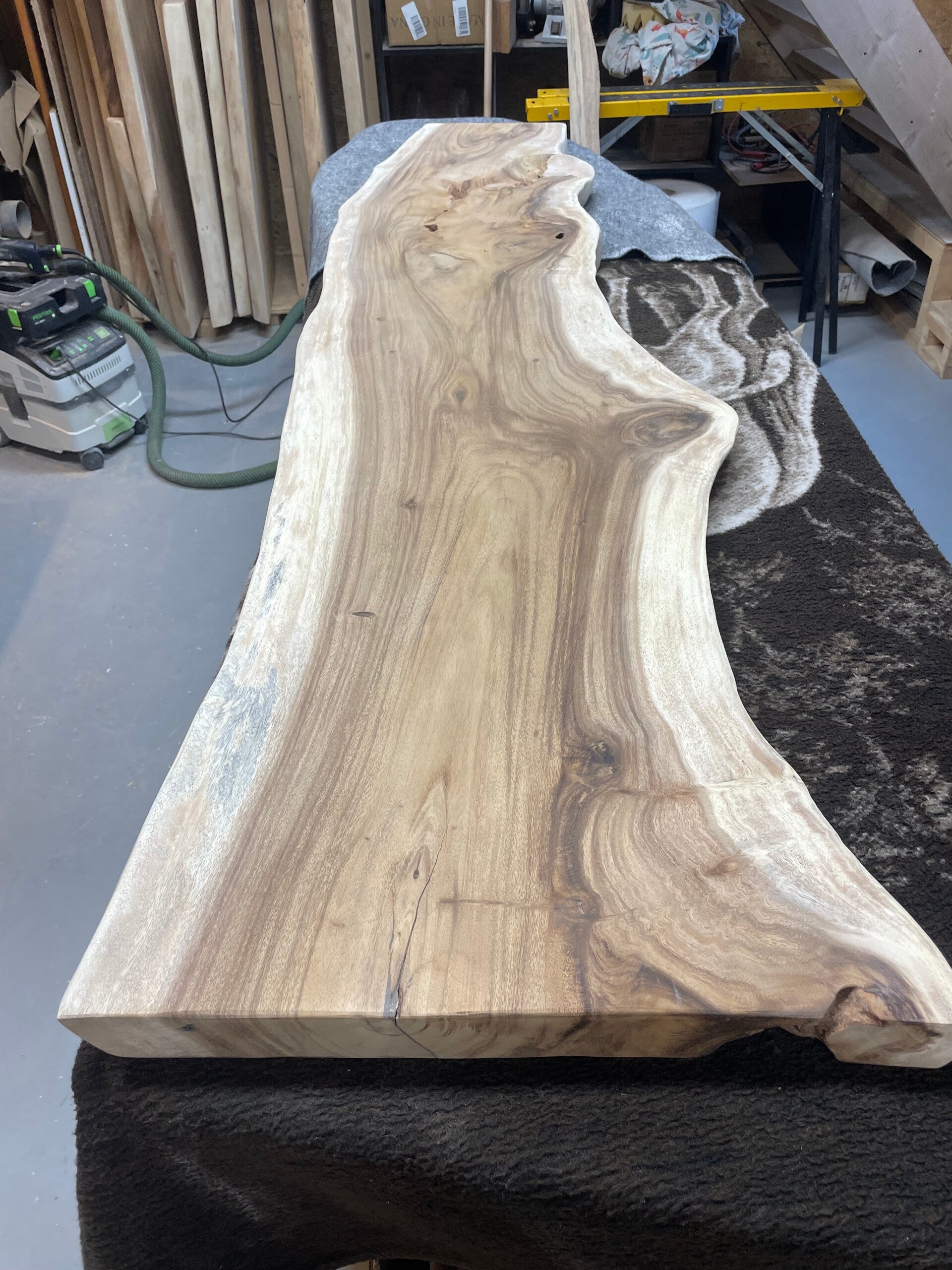 Suar blad 210 bij max 56cm en min 36cm, 6cm dik