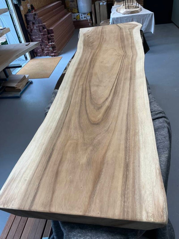 Suar boomstamblad 270cm bij max 85cm en min 56cm, 6cm dik