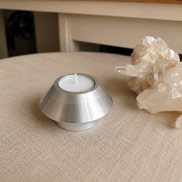 Kleine metalen urn