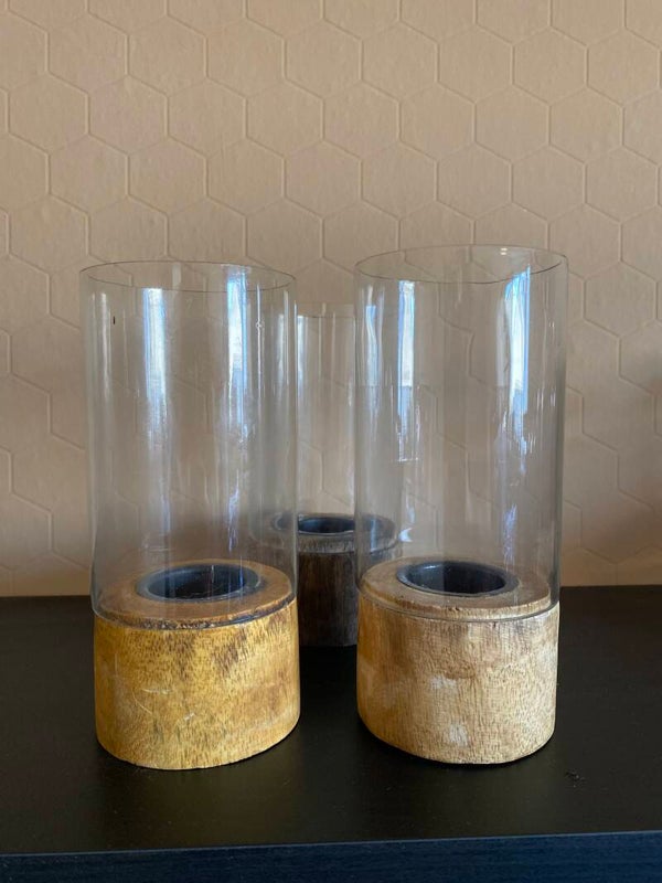 Windlicht van hout en glas