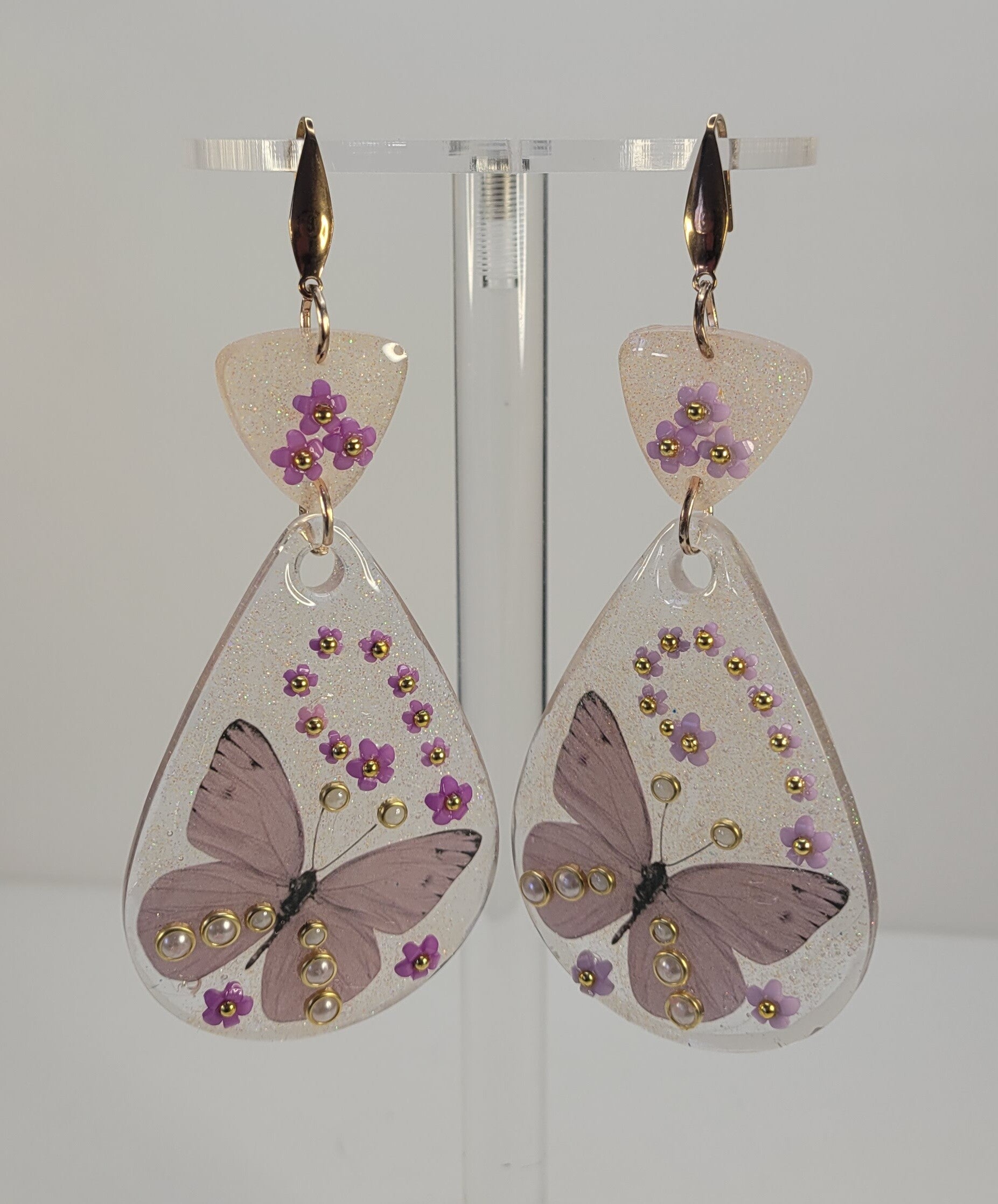 Big Bold Resin Art Dangle Earrings Pale Peach Sparkle and Tiny Flowers