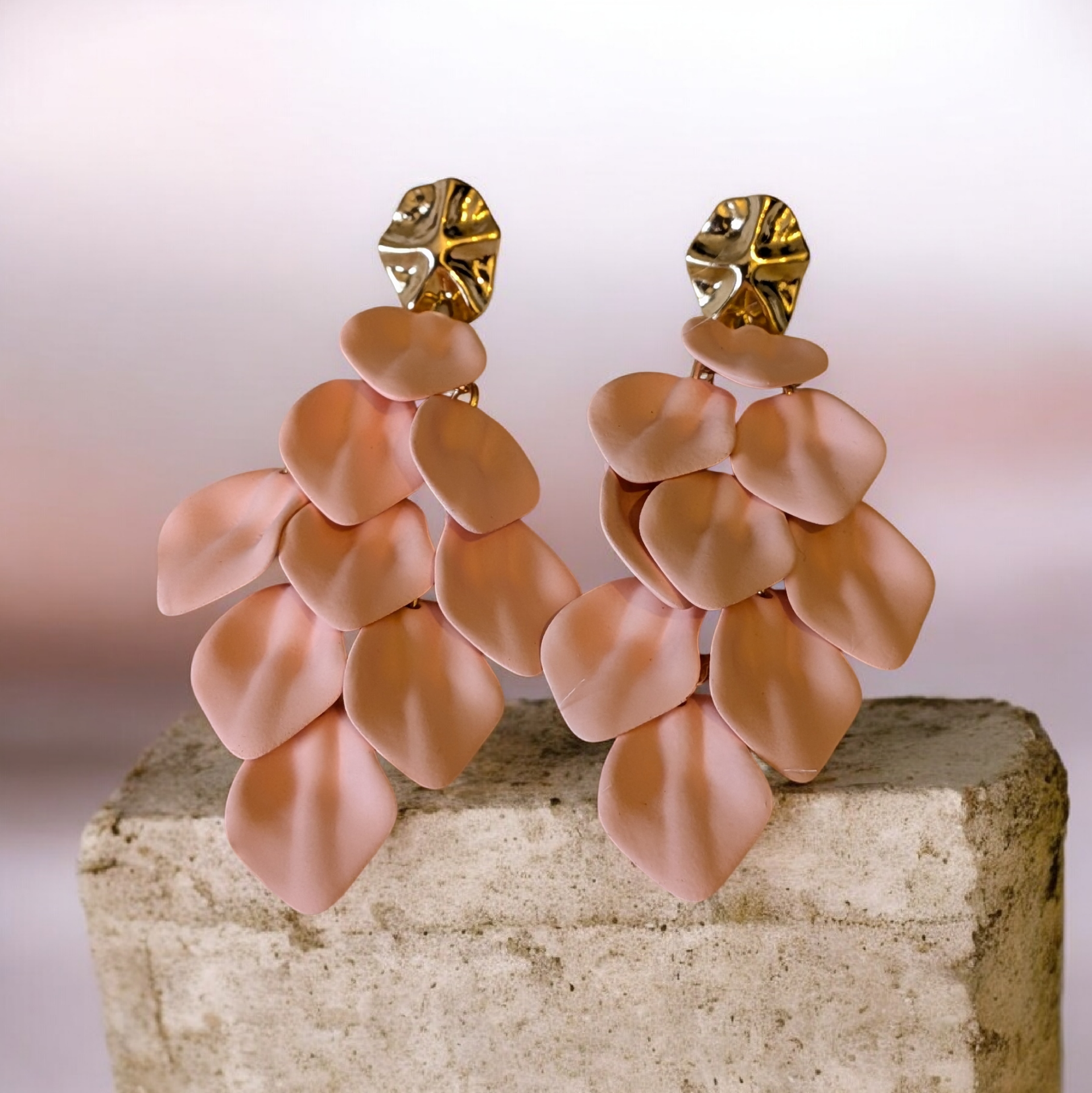 Statement Oorbellen met roze Blaadjes & Goud