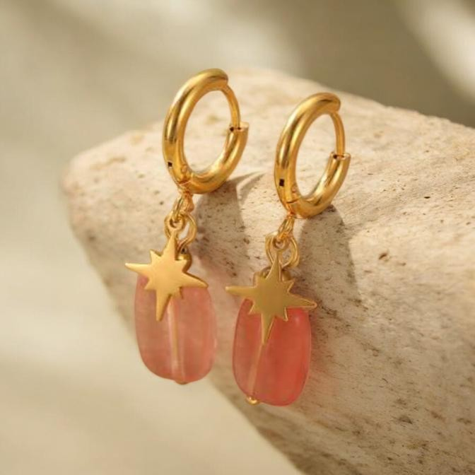Gouden Oorringen met Roze Natuursteen & Ster Bedel