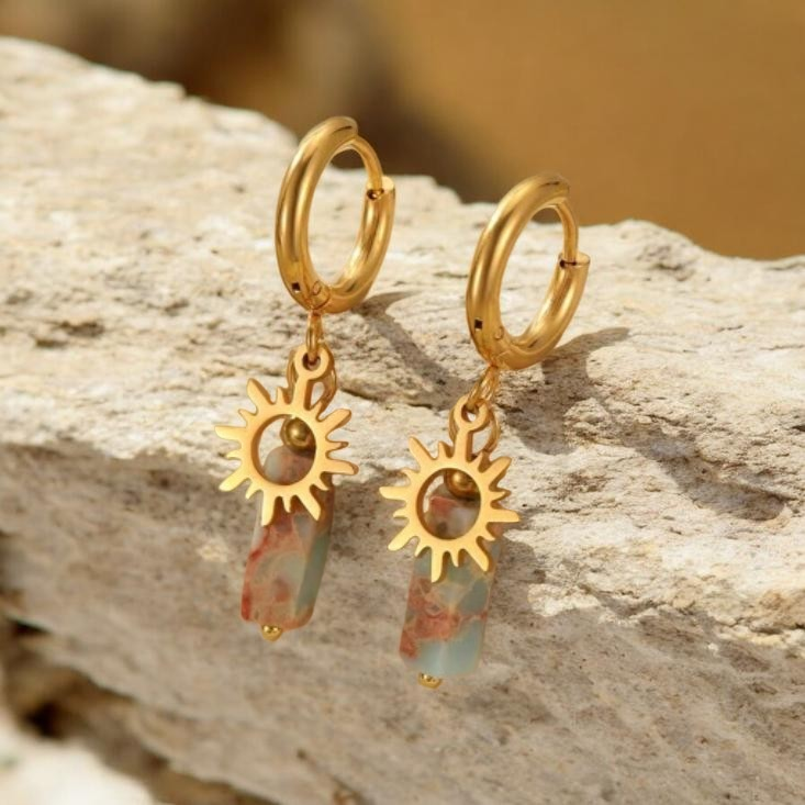 Gouden Oorringen met Zon & Natuursteen Hangers