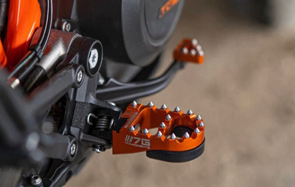 Supermoto adjustable footpegs
