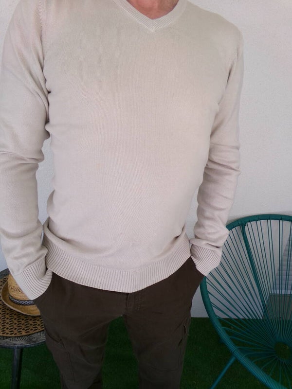 Pull Col en V Couleur beige Taille M JULES