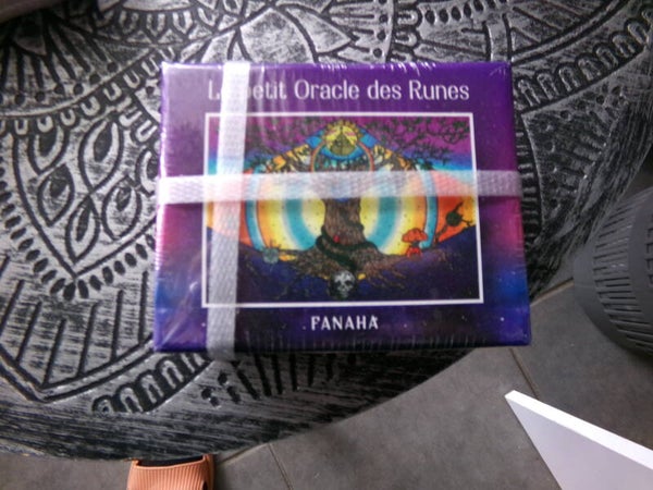 LE PETIT ORACLE DES RUNES FANAHA NEUF