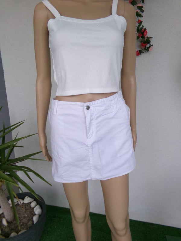 Jupe courte blanc avec passants Taille 34 JUST BASIC