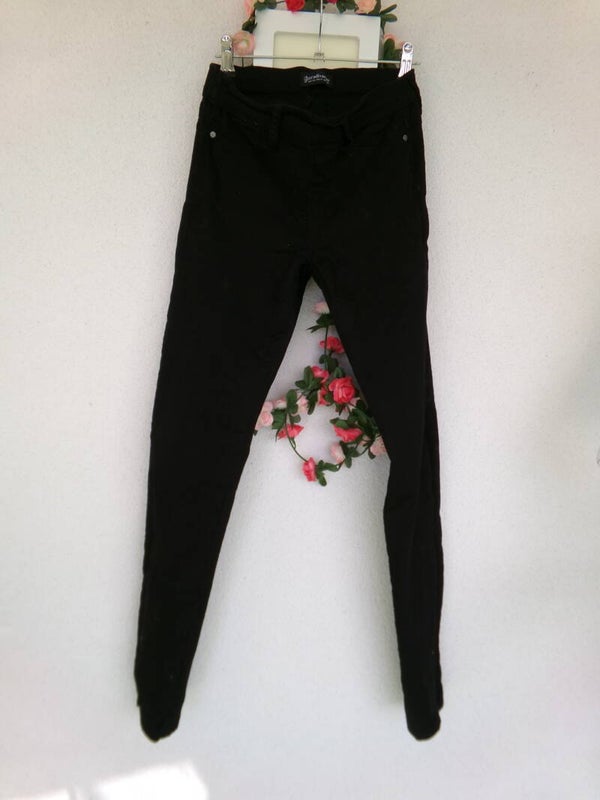 JEAN Noir extensible STRADIVARIUS Taille 32