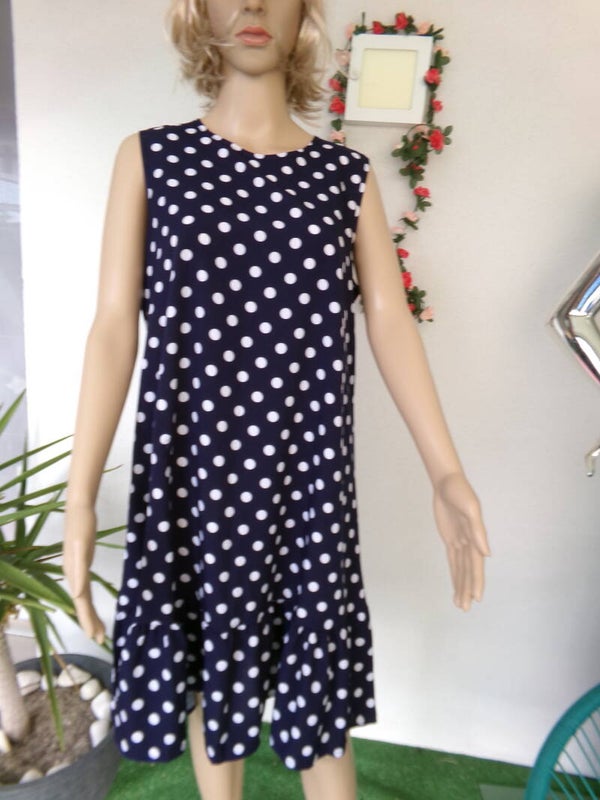 Robe Bleu Marine à poids Blanc évasée, volantée TAILLE 40/42 SHEIN Collection