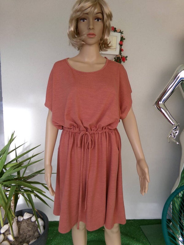 Robe Couleur Saumon Large MARQUE BOUCHARA TAILLE 50/52