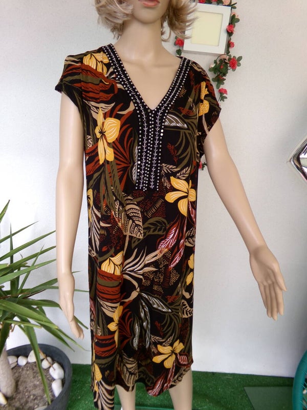 Robe avec brillants aux motifs magiques MARQUE KOKOON TAILLE 42/44/46 (Taille unique)