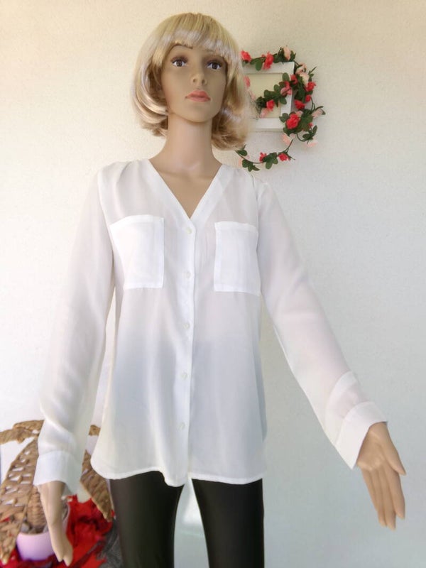 Chemise blanc fluide col V deux poches devant KIABI TAILLE M (38/40)