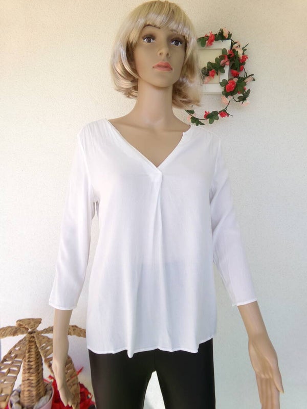 Chemise couleur blanc Col V Marque STRADIVARIUS Taille M