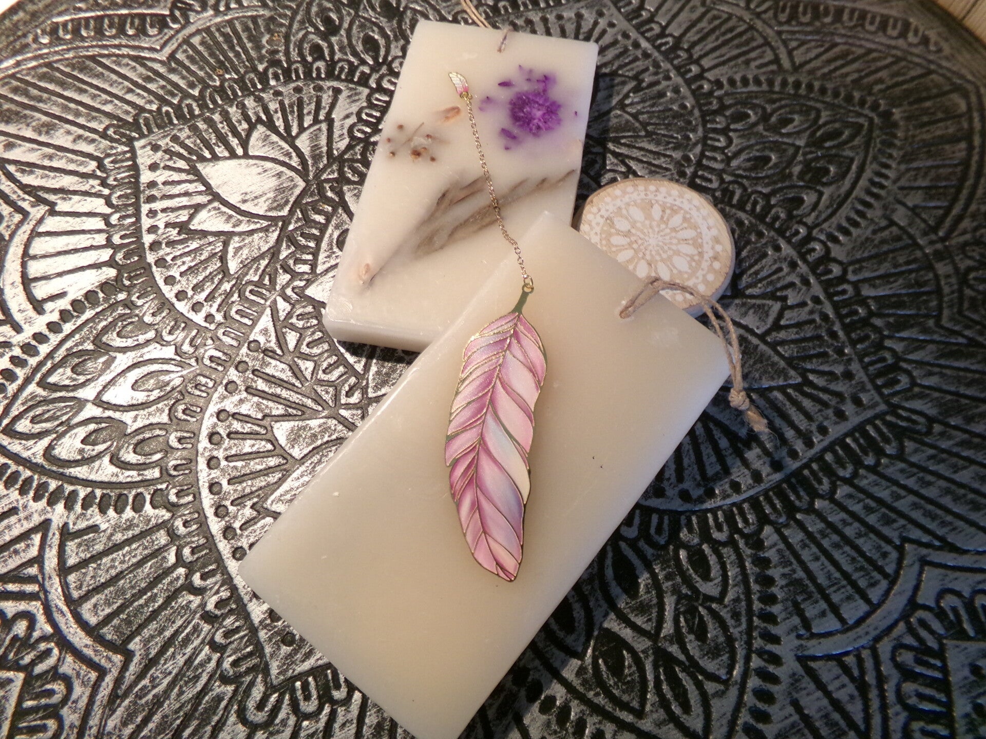 MARQUE PAGE Métal PLUME FINITION OR COULEUR PASTEL