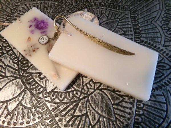 MARQUE PAGE EFFET BRONZE SCULTE AVEC MONTRE ANCIENNE VINTAGE