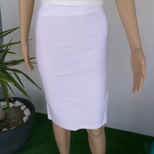 Jupe moulante BCBG Blanc fermeture à l'arrière TAILLE 1 JENNYFER NEUF