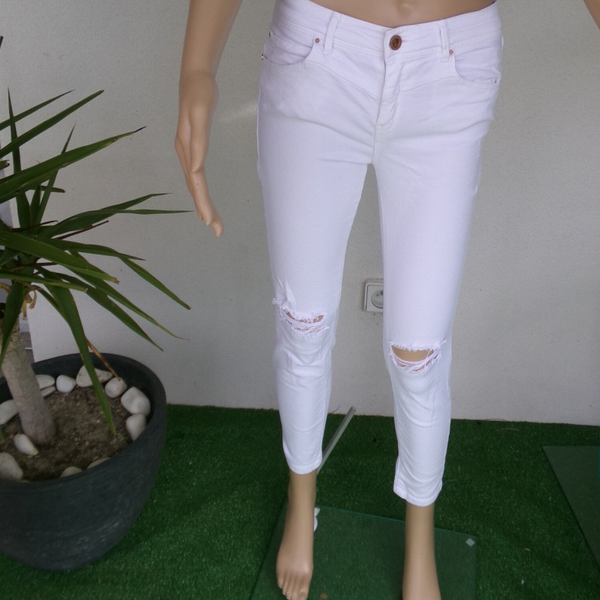 JEAN CROPPED Blanc Troué STADIVARIUS Taille 36