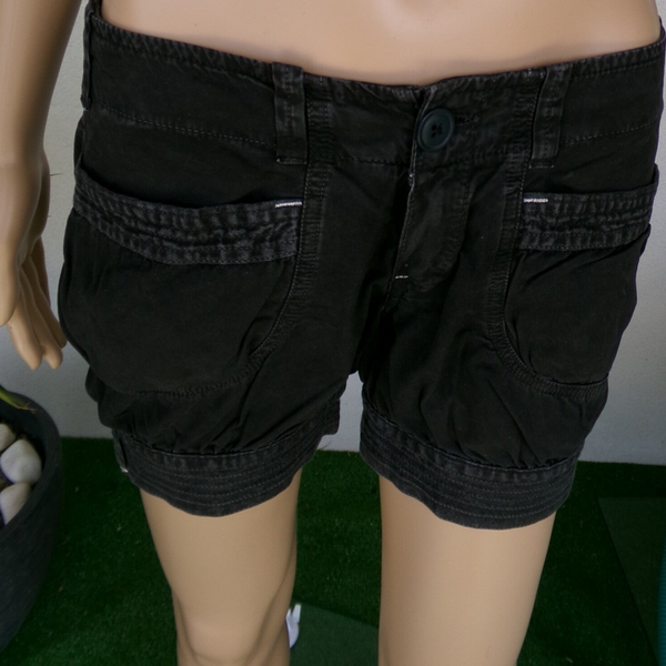 Short noir délavé LE TEMPS DES CERISES et sa forme originale Taille 38