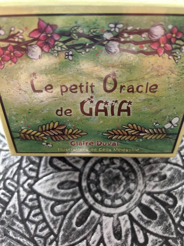 LE PETIT ORACLE DE GAÏA CLAIRE DUVAL illustrations Celia Melesville