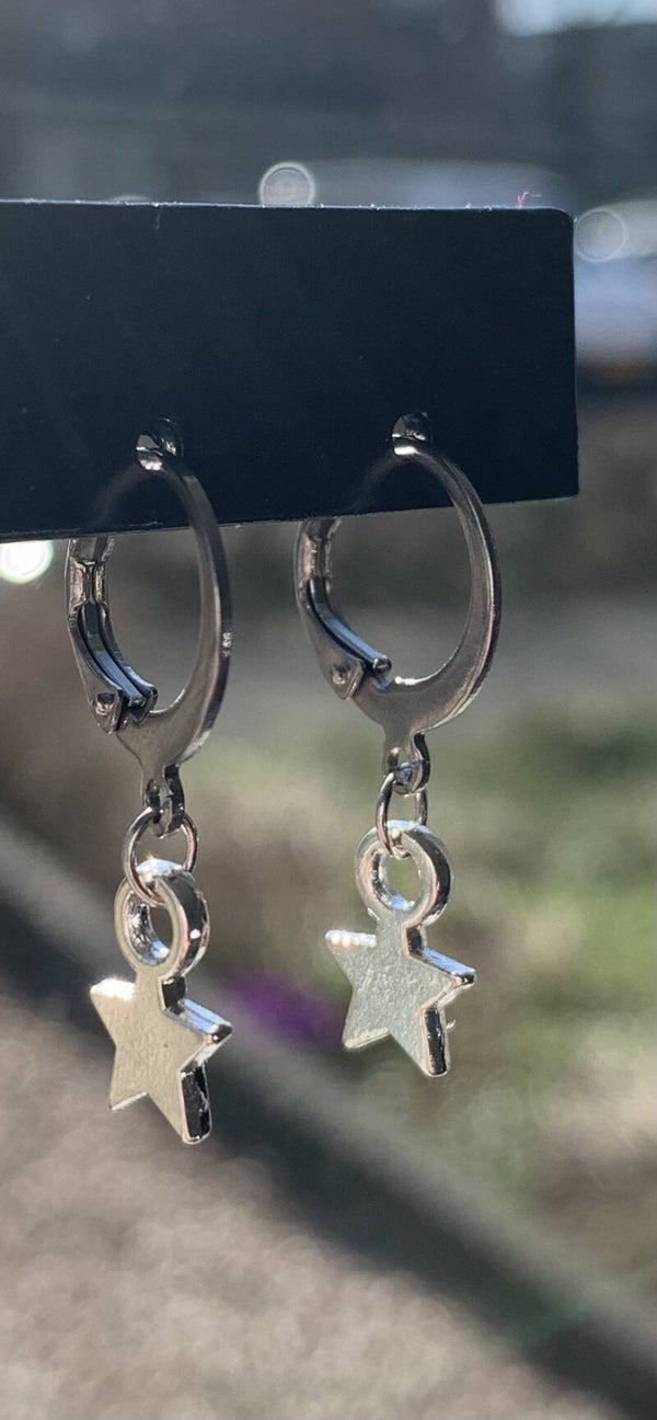 Stars can't shine without a earring