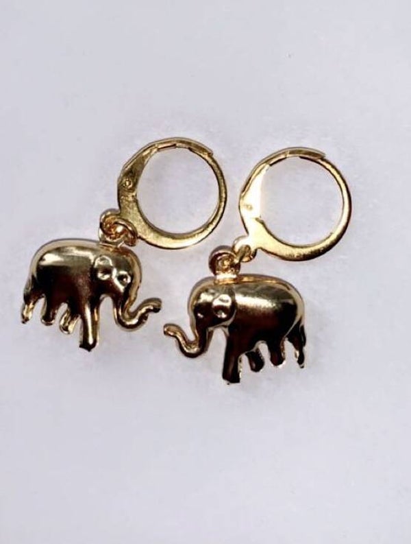 The gold elephant earring