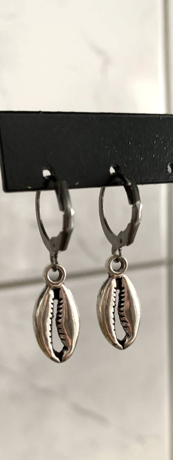 The shell earrings