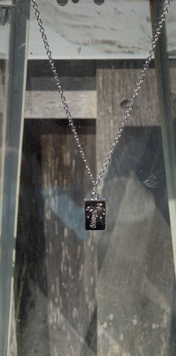 The palm tree necklace