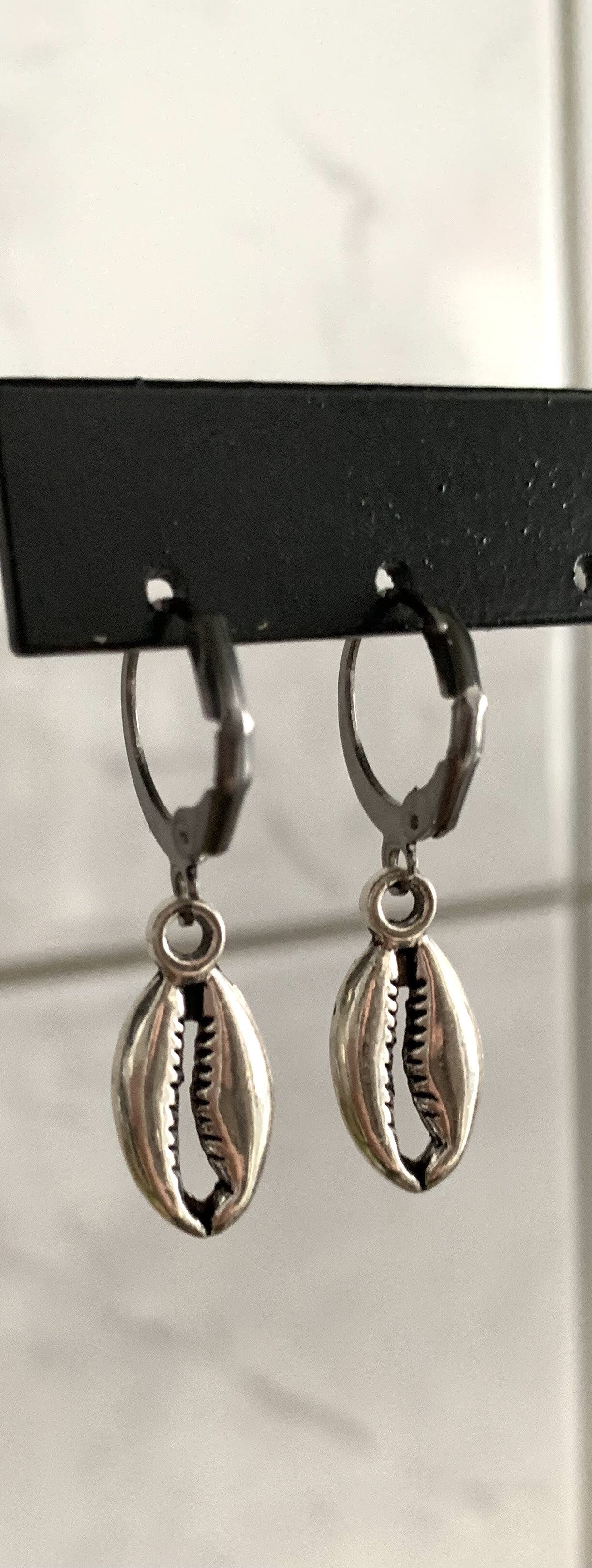 The shell earrings