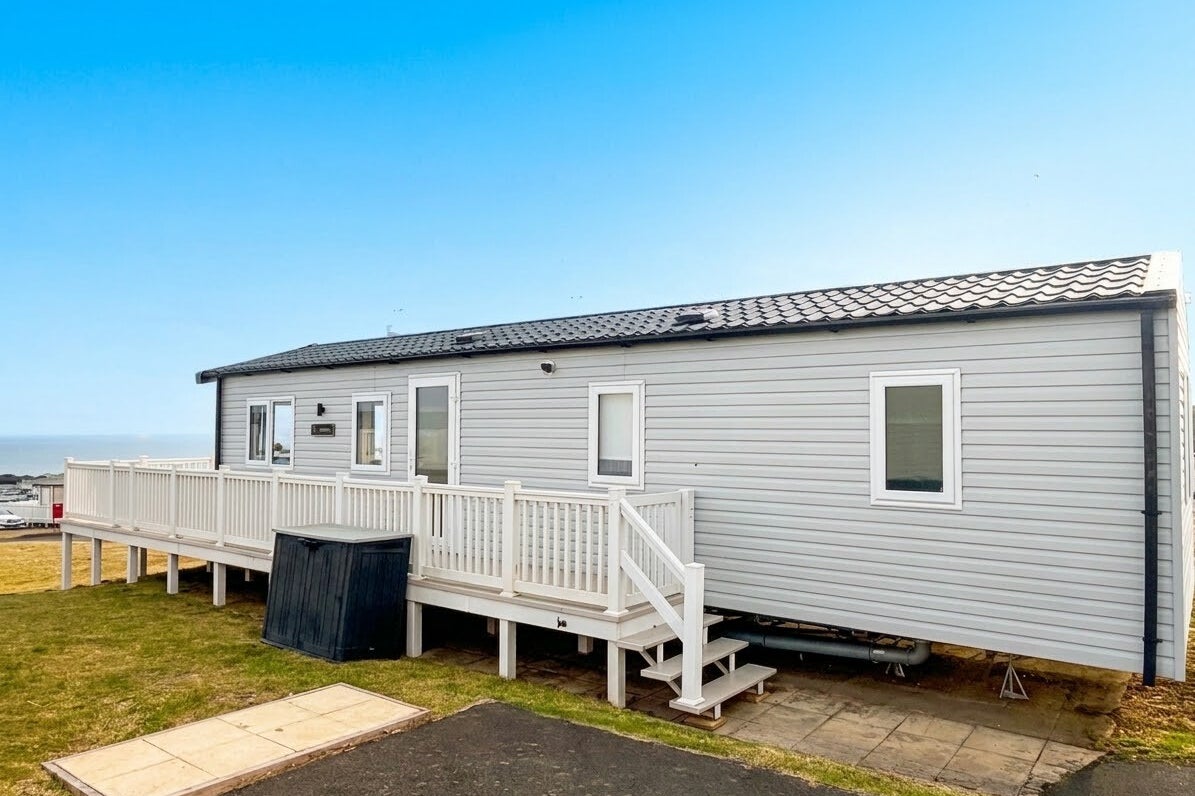 Devon Cliffs Holiday Home