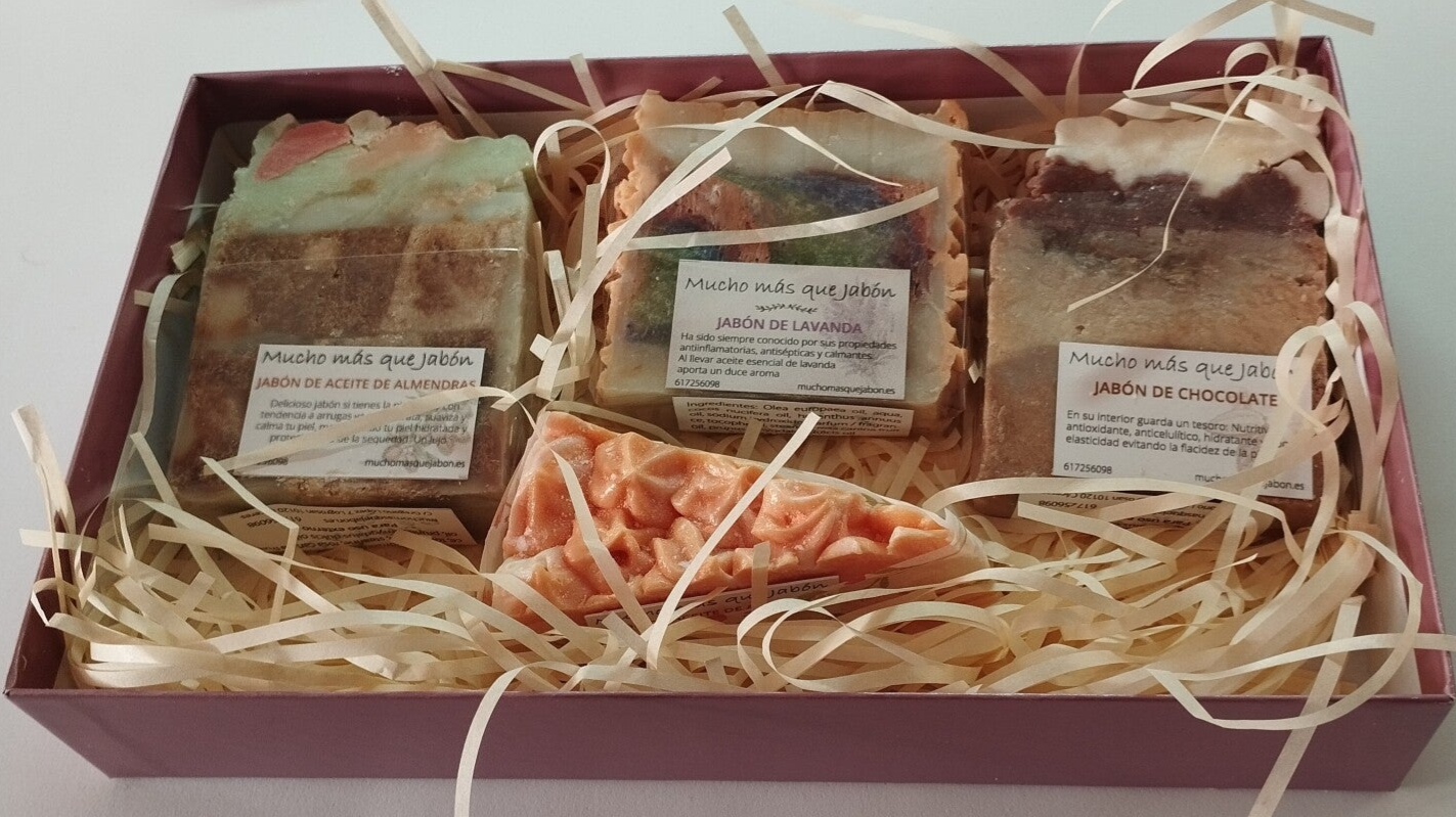 CAJAS Y CESTAS PARA REGALAR