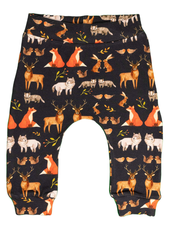 Babybroekje, harembroekje: In the forest