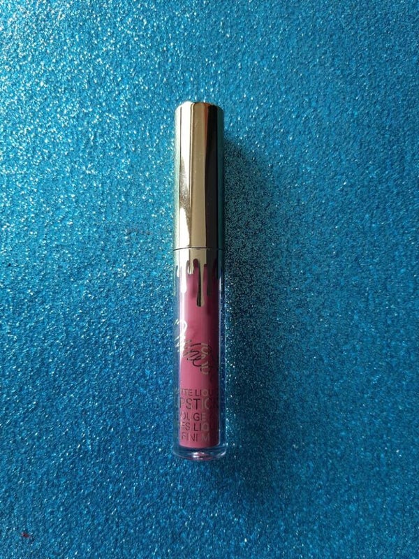 Matte liquid Lipcolour