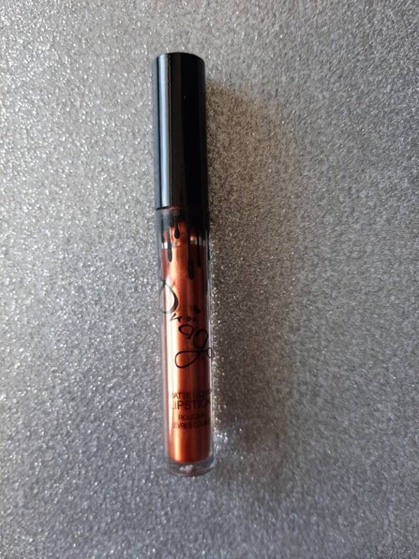 Matte liquid Lipcolour