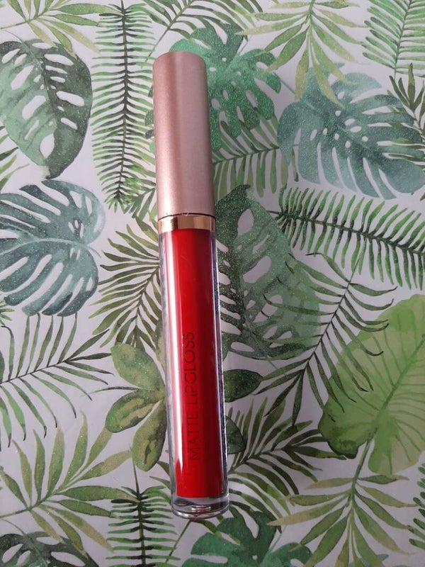 Matte liquid Lipcolour