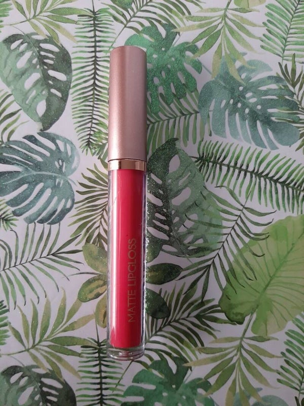 Matte liquid Lipcolour