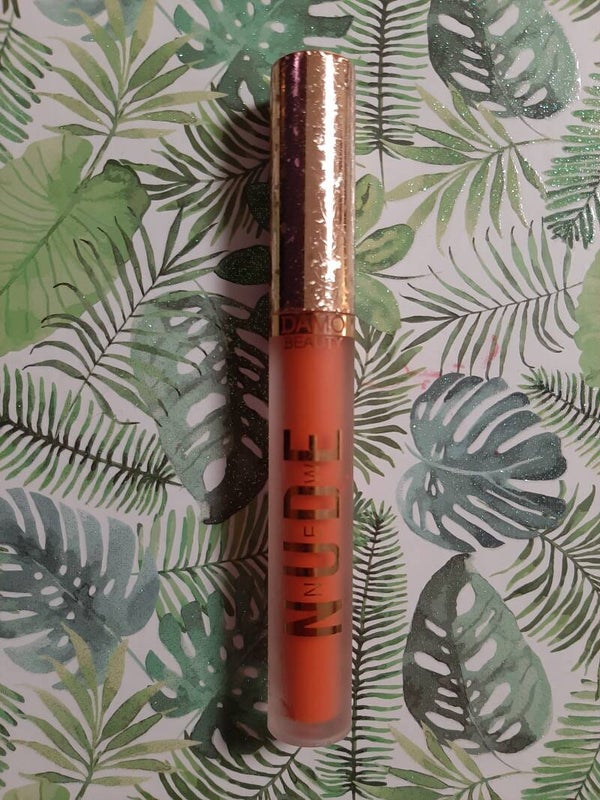 Matte liquid Lipcolour