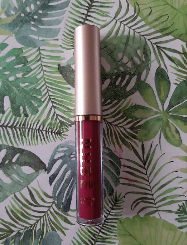 Matte liquid Lipcolour