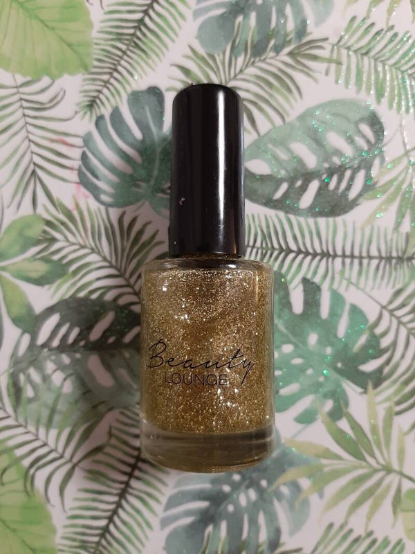 Sparkling Nail Polish