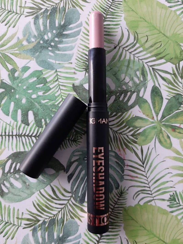 Eyeshadow stick