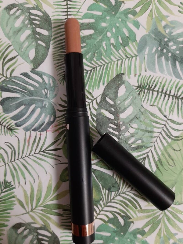 Eyeshadow Stick