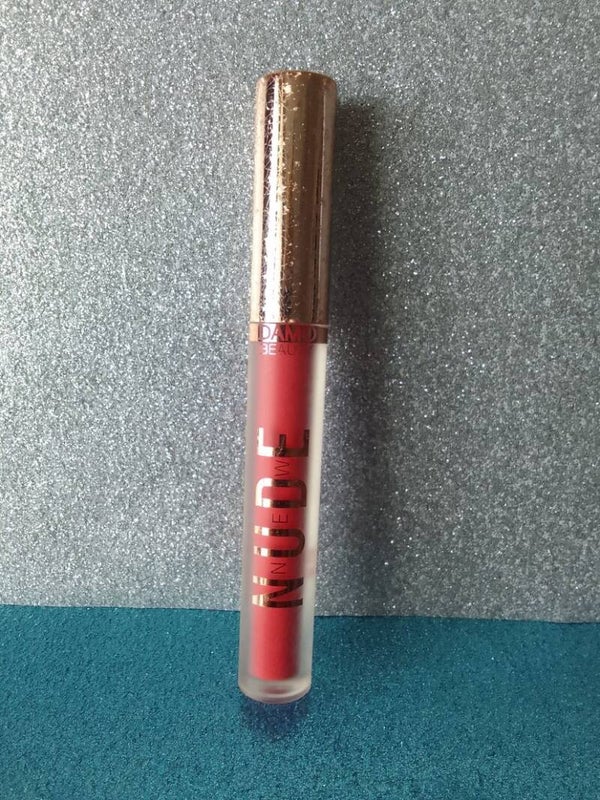 Matte liquid Lipcolour
