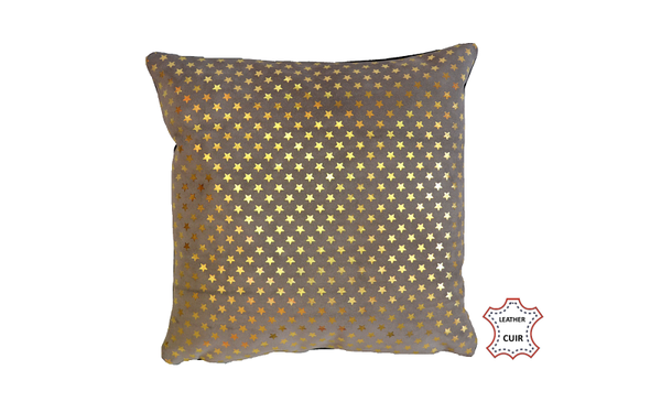 Coussin en cuir suède gris imprimé étoiles dorées