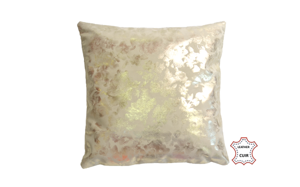 Coussin en cuir suède ivoire imprimé fleurs dorées